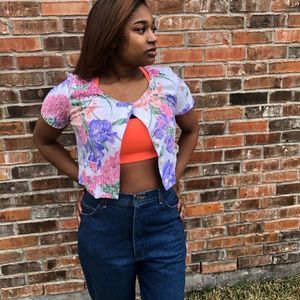 🚨🚨🚨Vintage Floral Cropped Cardigan
